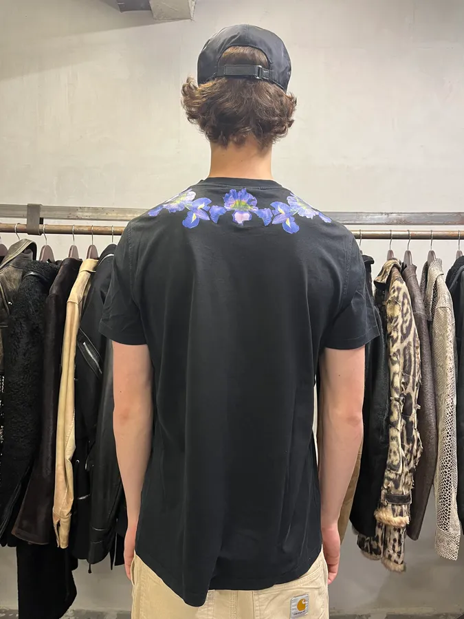 AW2013 Givenchy Star Black Flowers Tee-Shirt by Riccardo Tisci - Image 3