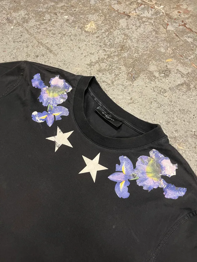 AW2013 Givenchy Star Black Flowers Tee-Shirt by Riccardo Tisci - Image 6