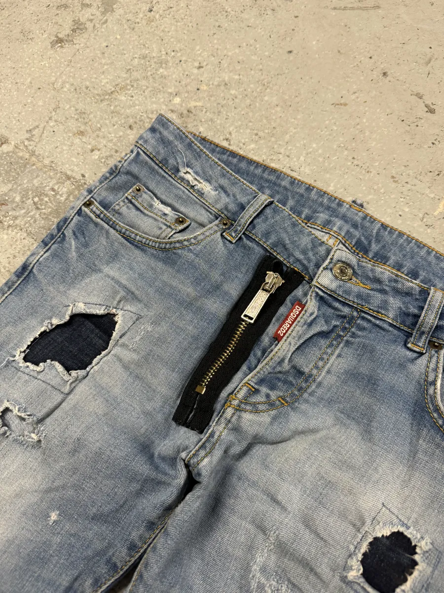 AW2014 DSquared2 Blue Distressed Patchwork Slim Denim Jeans - Image 10