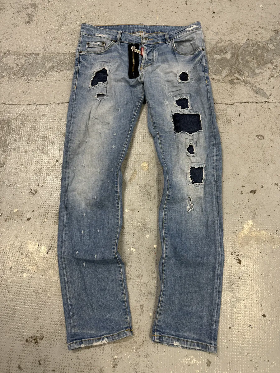 AW2014 DSquared2 Blue Distressed Patchwork Slim Denim Jeans - Image 4