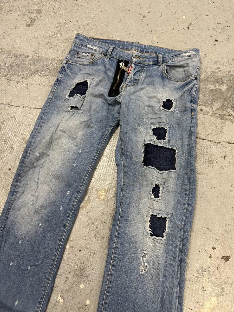 AW2014 DSquared2 Blue Distressed Patchwork Slim Denim Jeans - Image 8