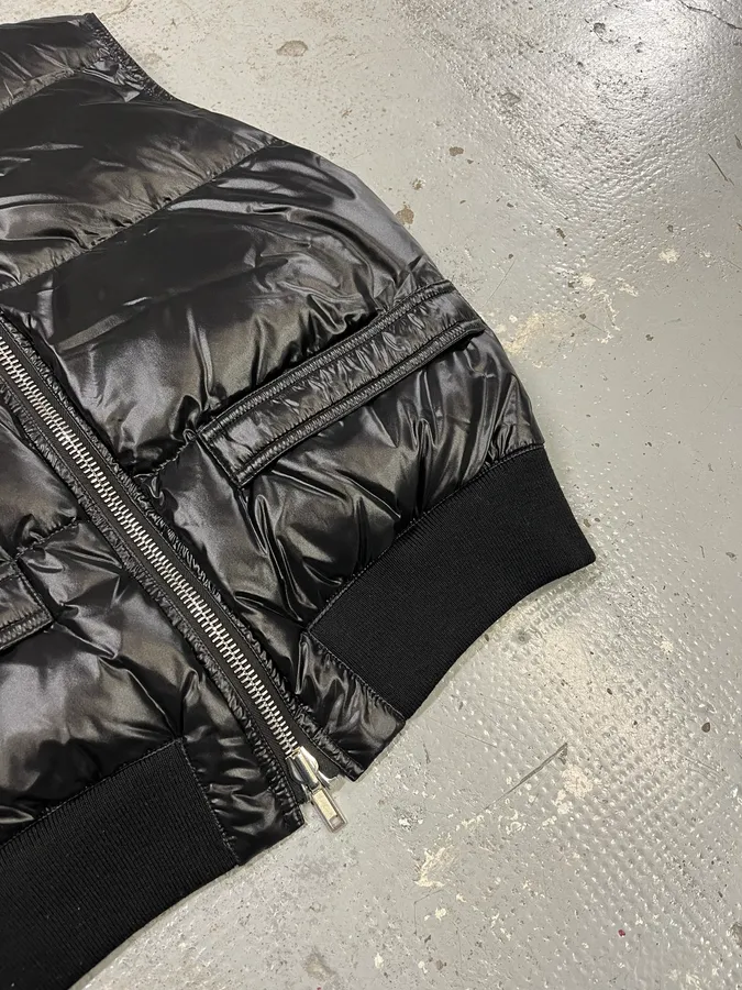 AW2014 Givenchy Madonna Reversible Black Puffer Vest Jacket - Image 8