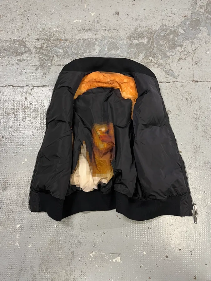 AW2014 Givenchy Madonna Reversible Black Puffer Vest Jacket - Image 9