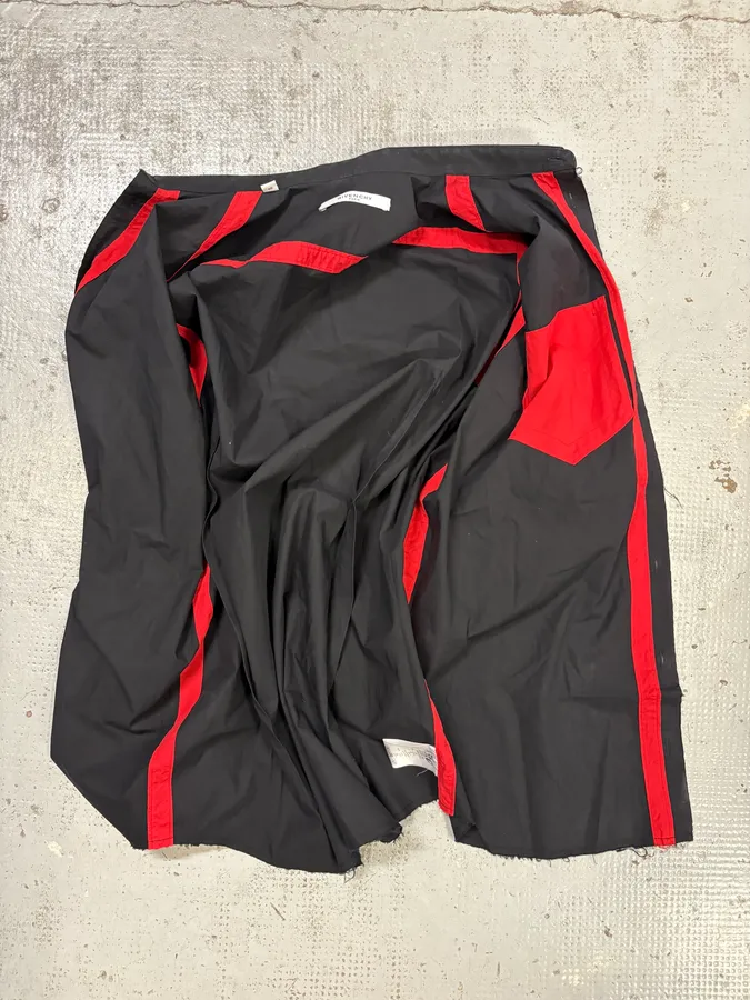 AW2015 Givenchy Black Red Contrast Stitch Shirt by Riccardo Tisci - Image 8