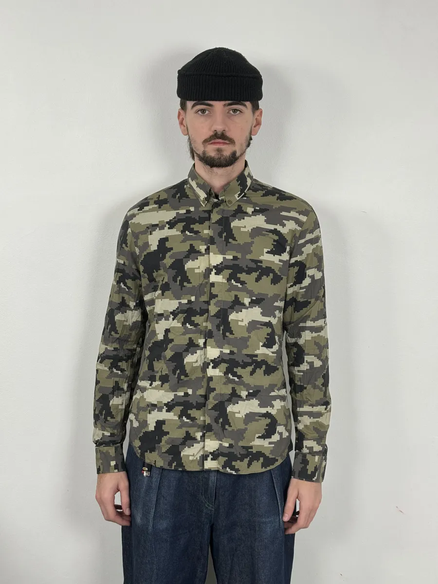 AW2015 Givenchy Camo Green Shirt by Riccardo Tisci - Image 2