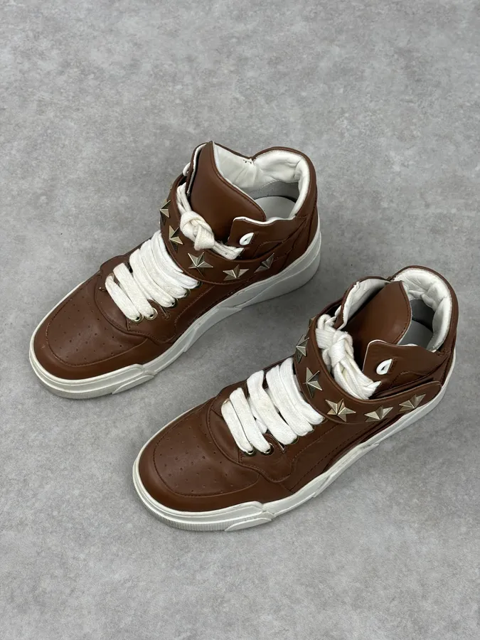 AW2015 Givenchy Tyson Brown Leather Star High Sneakers by Riccardo Tisci - Image 3