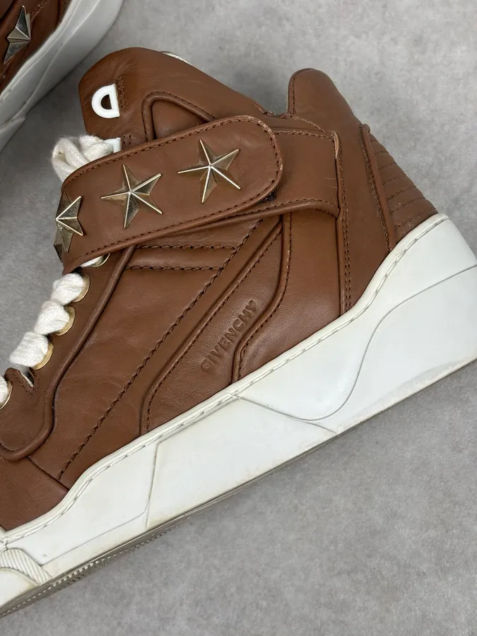 AW2015 Givenchy Tyson Brown Leather Star High Sneakers by Riccardo Tisci - Image 8