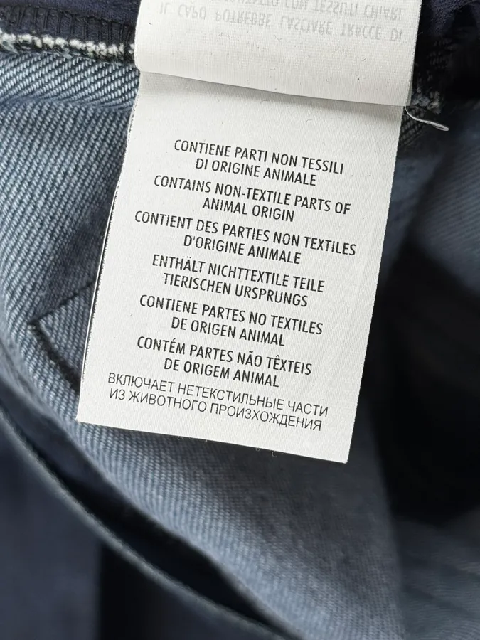AW2015 Gucci Navy Waxed Denim Jeans - Image 14