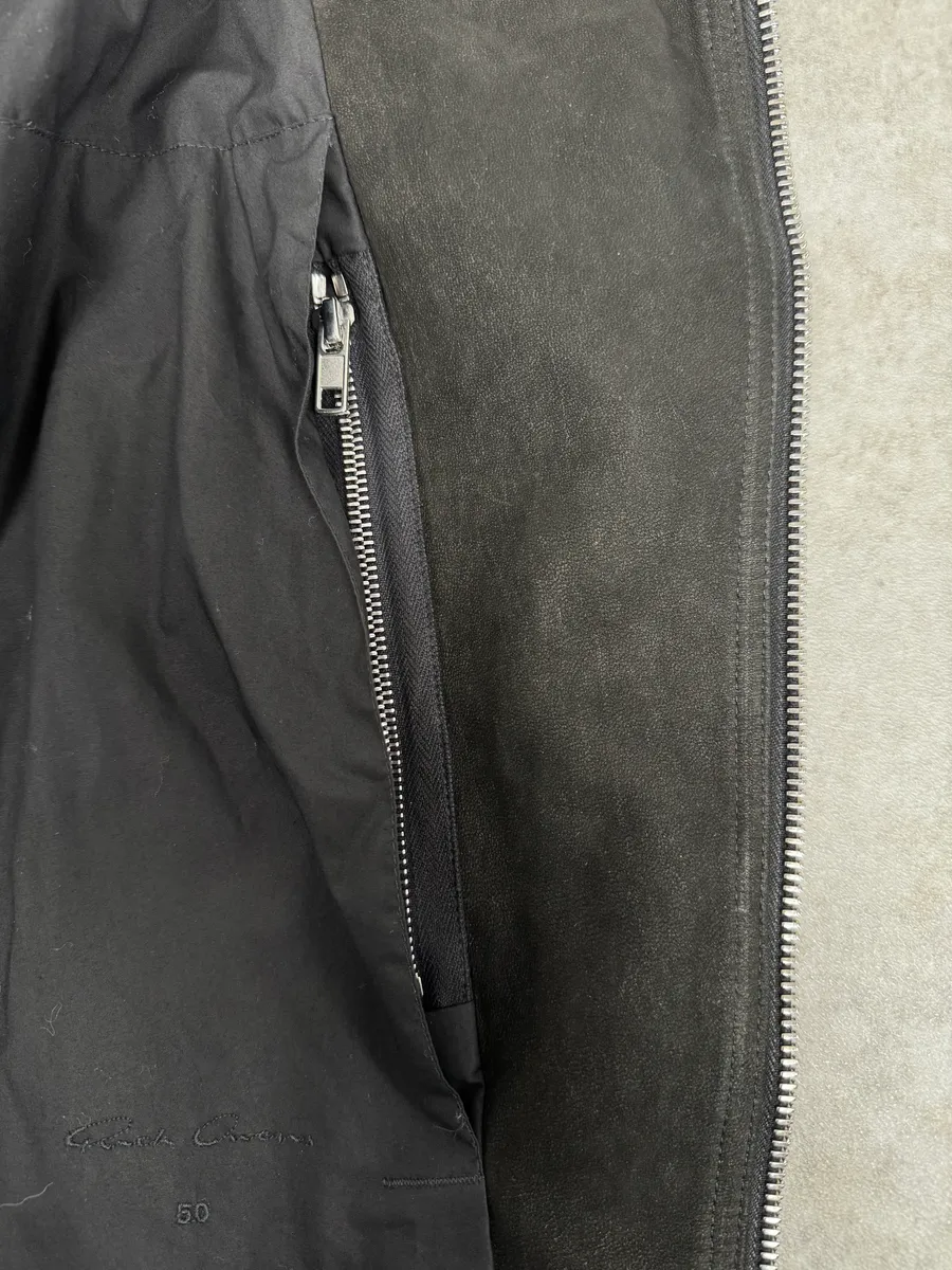 AW2015 Rick Owens Avant-Garde Black Asymmetrical Leather Jacket - Image 12