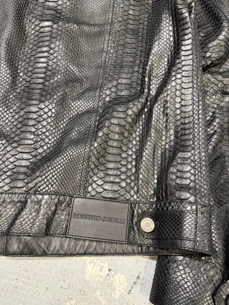 AW2016 Roberto Cavalli Black Python Leather Trucker Jacket - Image 9