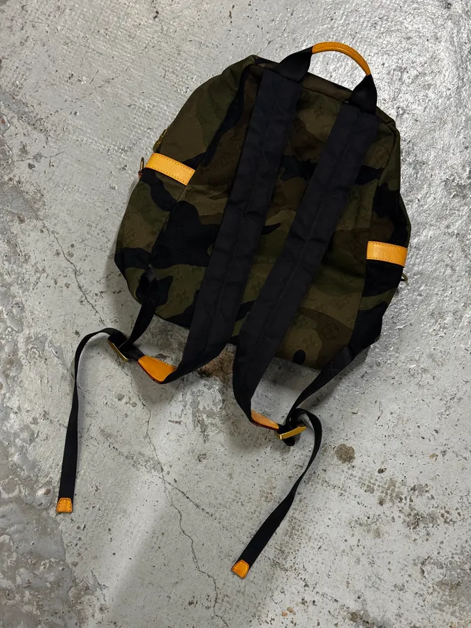 AW2017 Louis Vuitton X Supreme Khaki Camo Monogram Backpack - Image 14
