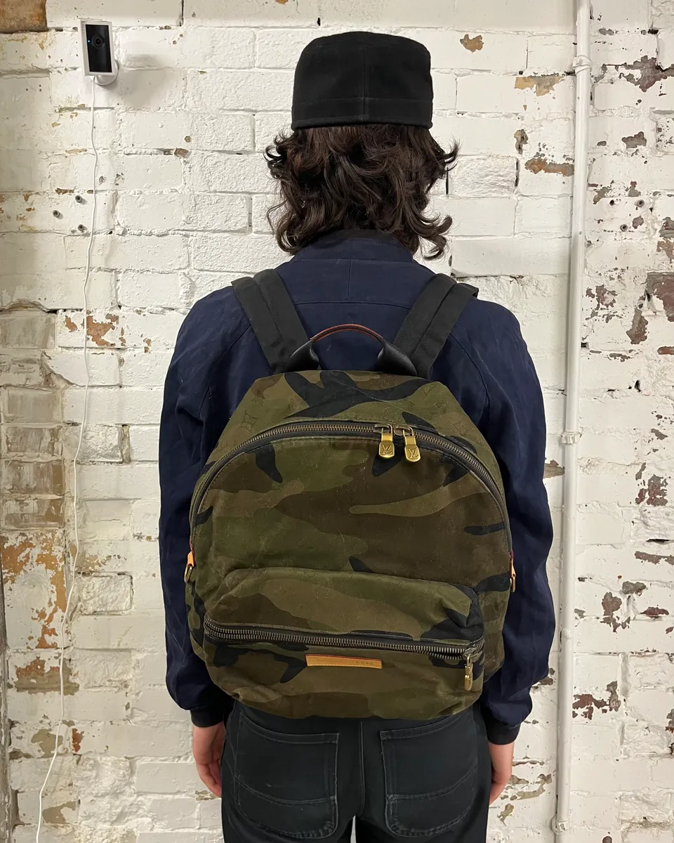 AW2017 Louis Vuitton X Supreme Khaki Camo Monogram Backpack - Image 3