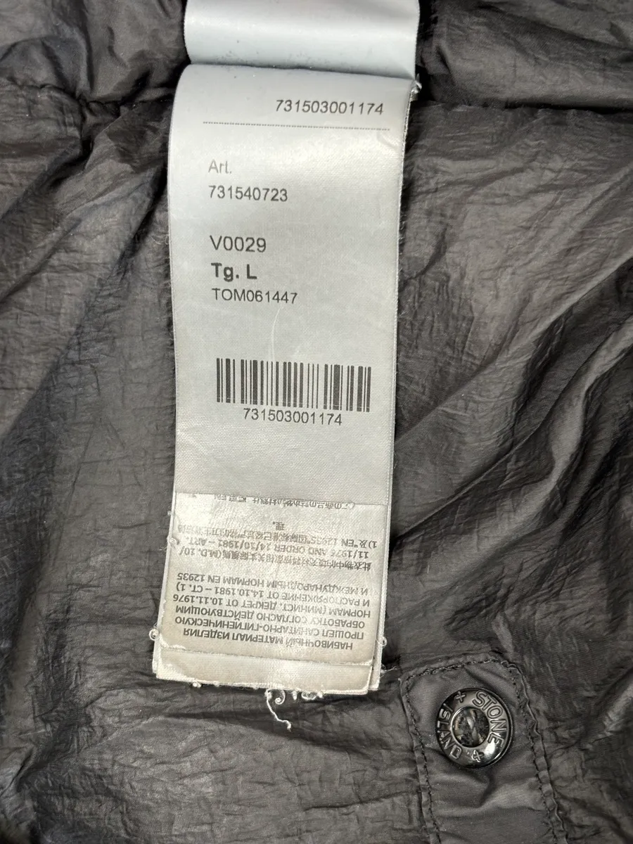 AW2017 Stone Island Black Dyed Crinkle Reps Black Hooded Puffer Jacket - Image 15