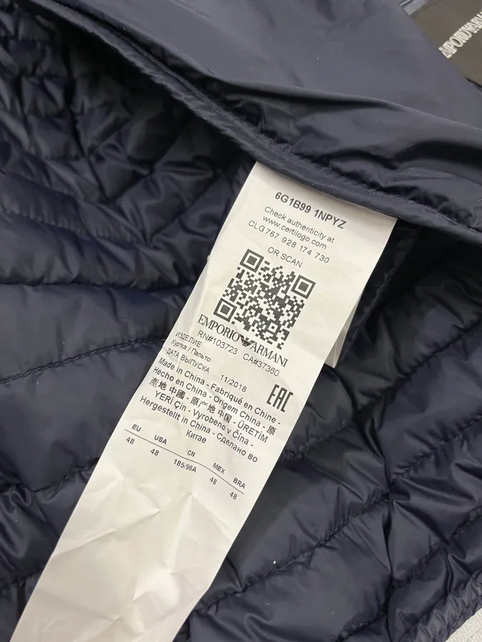 AW2018 Emporio Armani Quilted Navy Puffer Jacket - Image 11