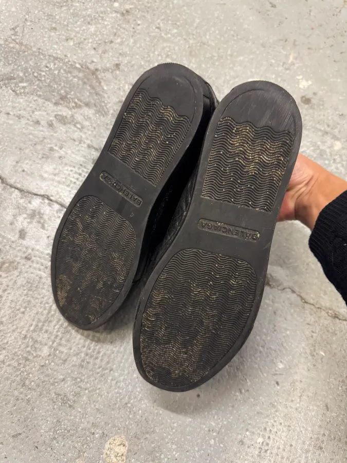 Balenciaga Arena Black Cracked Leather Low Sneakers - Image 6