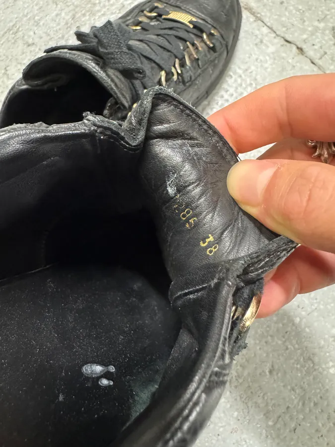 Balenciaga Arena Black Cracked Leather Low Sneakers - Image 8