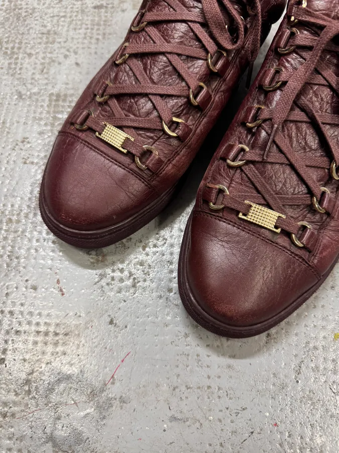 Balenciaga Arena Burgundy Leather Low Sneakers - Image 4