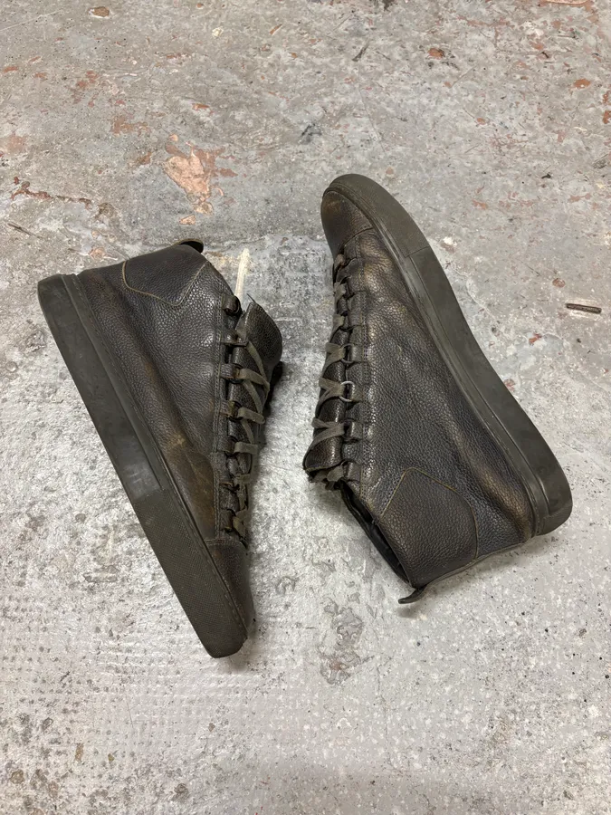 Balenciaga Arena Grey Grained Leather High Sneakers - Image 6