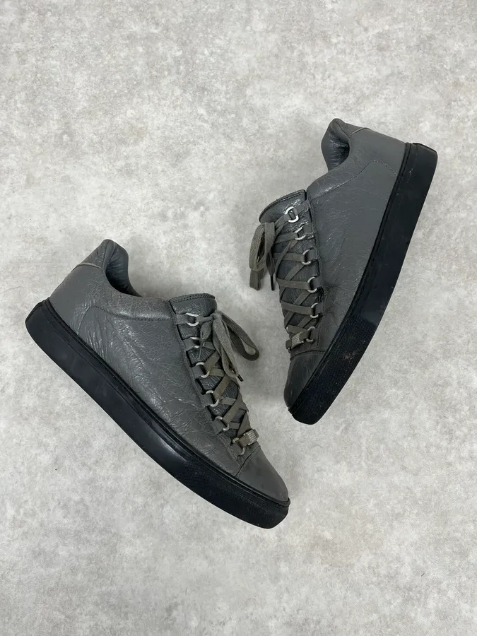 Balenciaga Arena Grey Low Leather Sneakers - Image 3