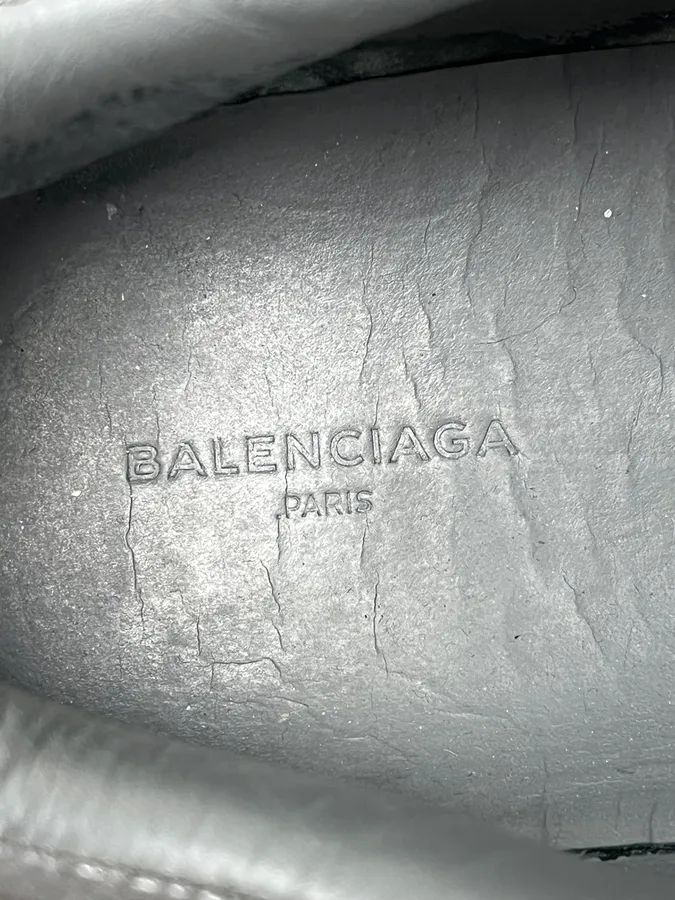 Balenciaga Arena Grey Low Leather Sneakers - Image 9