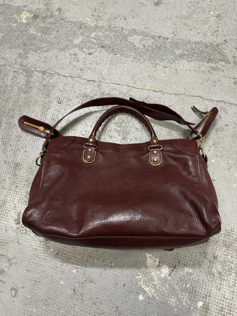 Balenciaga City Bordeaux Gold Leather Handle Bag - Image 4