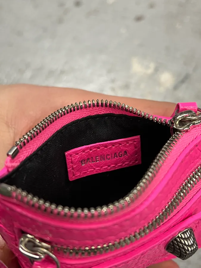 Balenciaga City Pink Cracked Leather Wallet - Image 7
