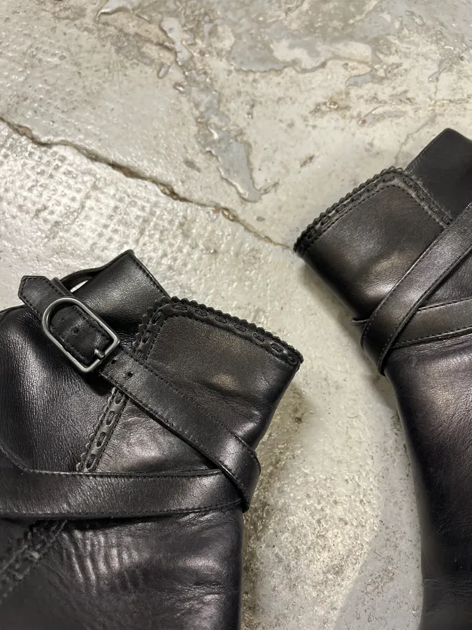 Bottega Veneta Black Leather Ankle Boots - Image 4