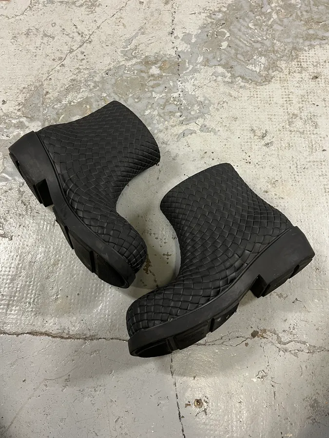 Bottega Veneta Black Woven Leather Boots - Image 4