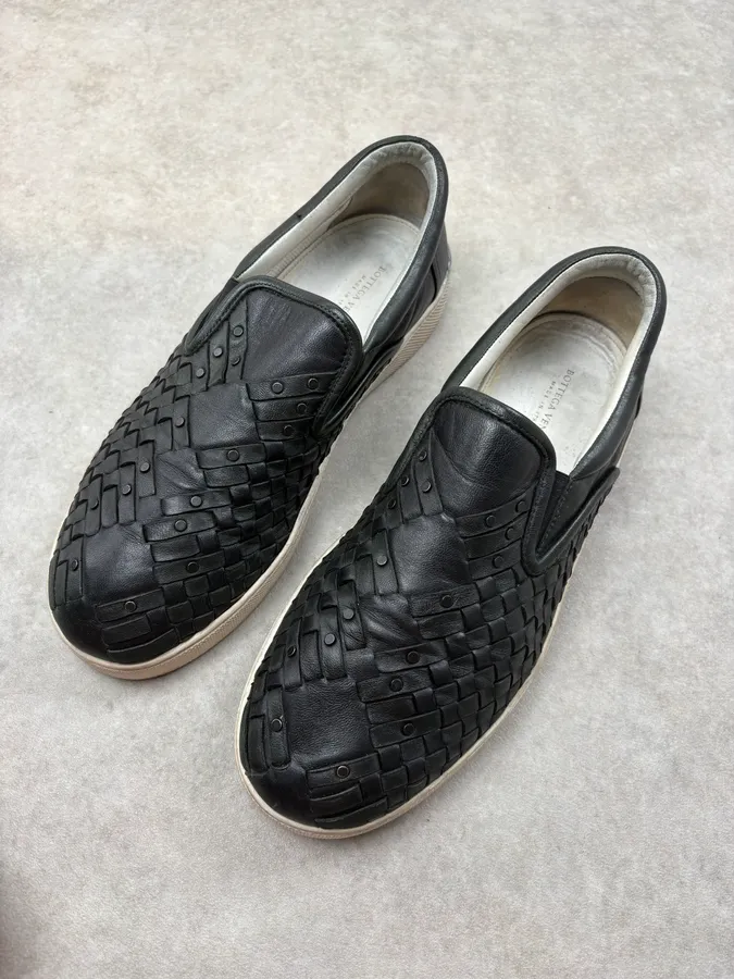 Bottega Veneta Black Woven Leather Slip-On Shoes - Image 3