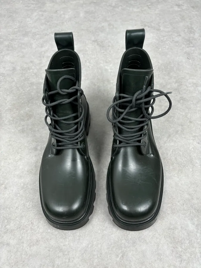 Bottega Veneta Dark Green Leather Rubber Lace-Up Boots - Image 4