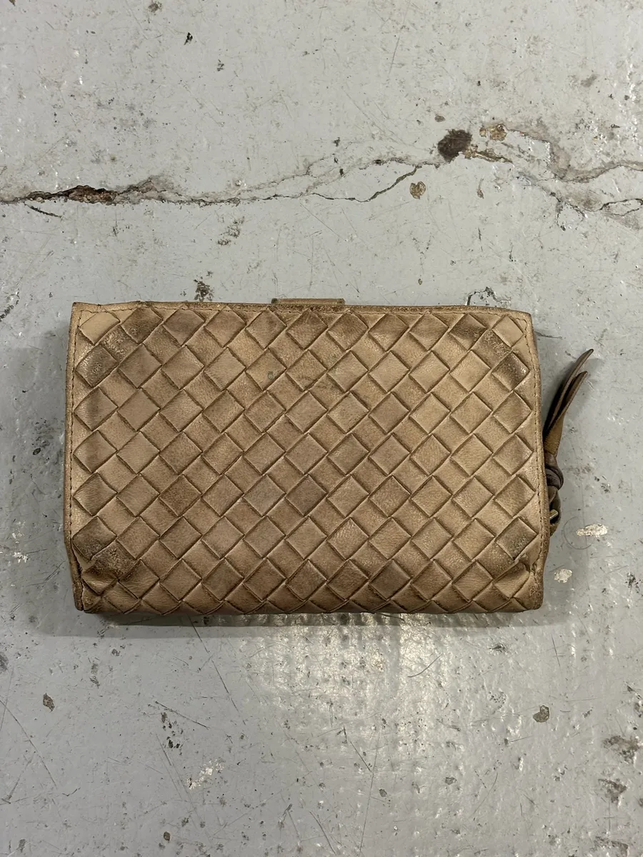 Bottega Veneta Intrecciato Beige Woven Leather Wallet - Image 3