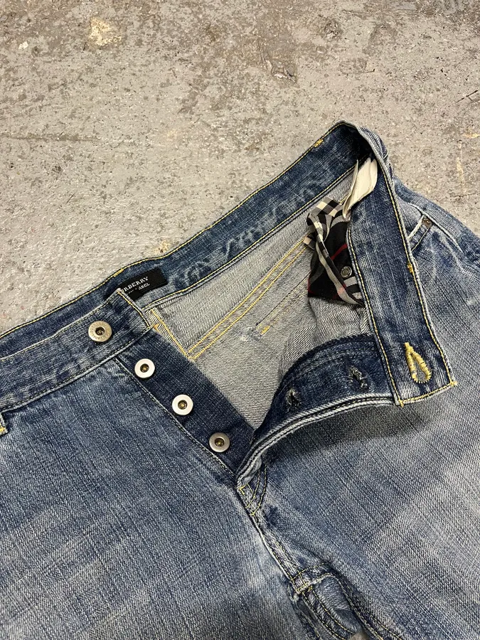 2000s Burberry Blue Faded Denim Jeans - Image 11