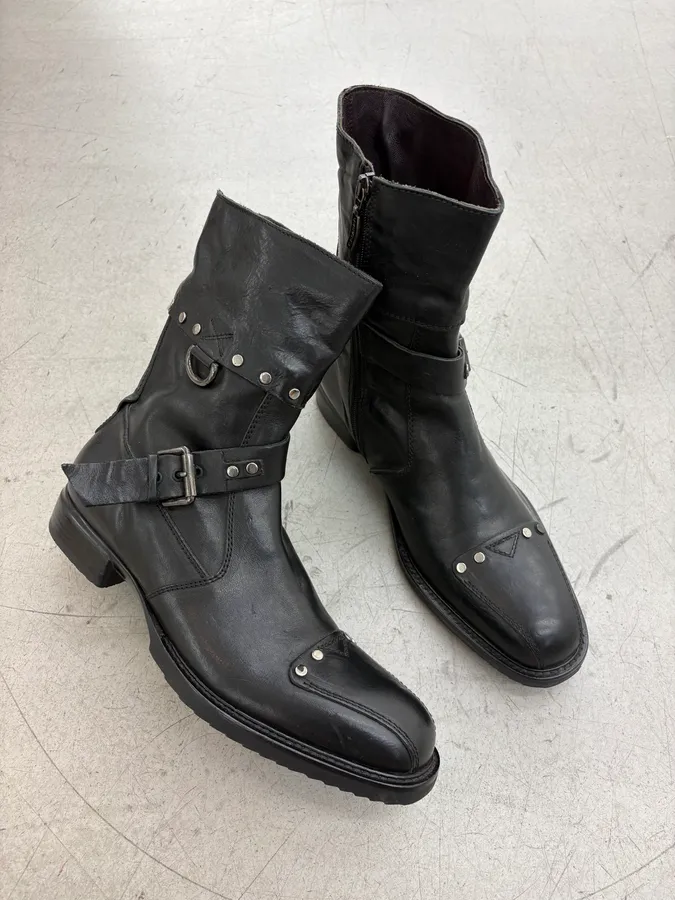Cesare Paciotti Black Leather Studded Ankle Boots - Image 5