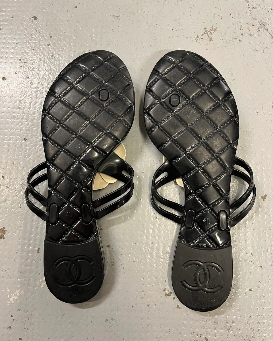 Chanel White Camellia Black Thong Sandals - Image 8