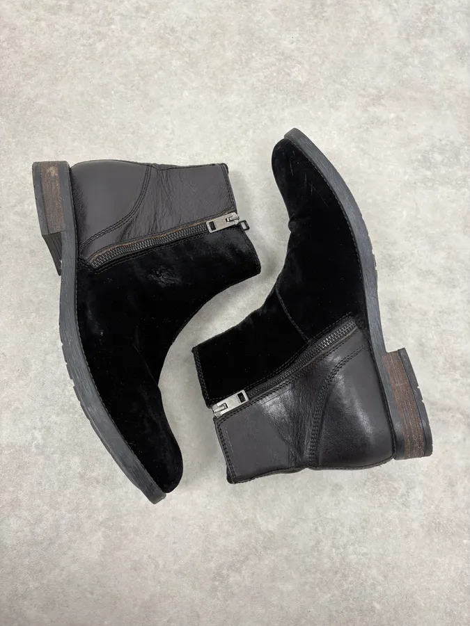 Diesel Black Velvet Leather Chelsea Boots - Image 6