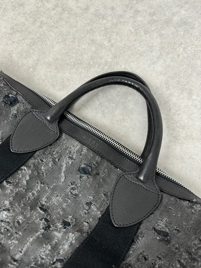 Diesel Distressed Grey Week-end Bag - Image 4
