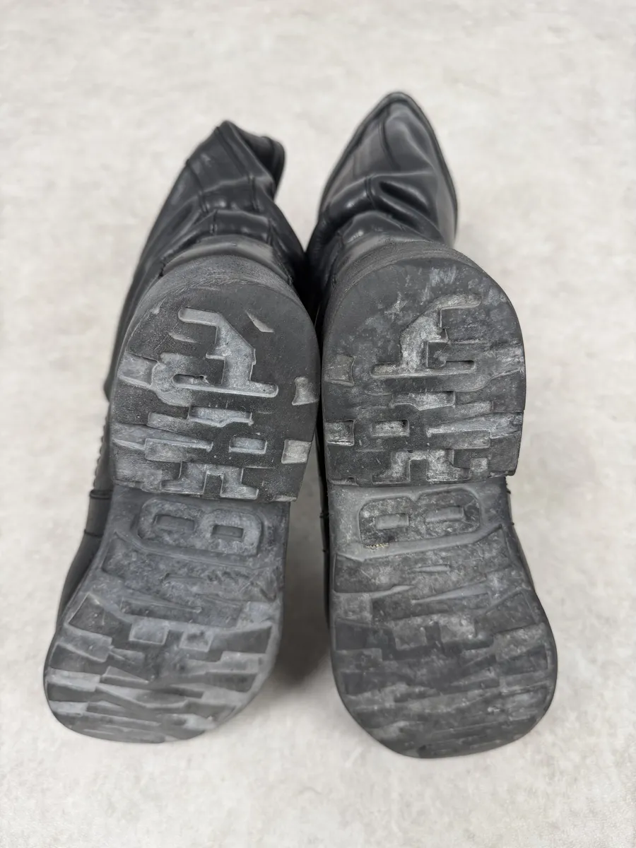 Dirk Bikkembergs Black Leather Minimalist Boots - Image 4