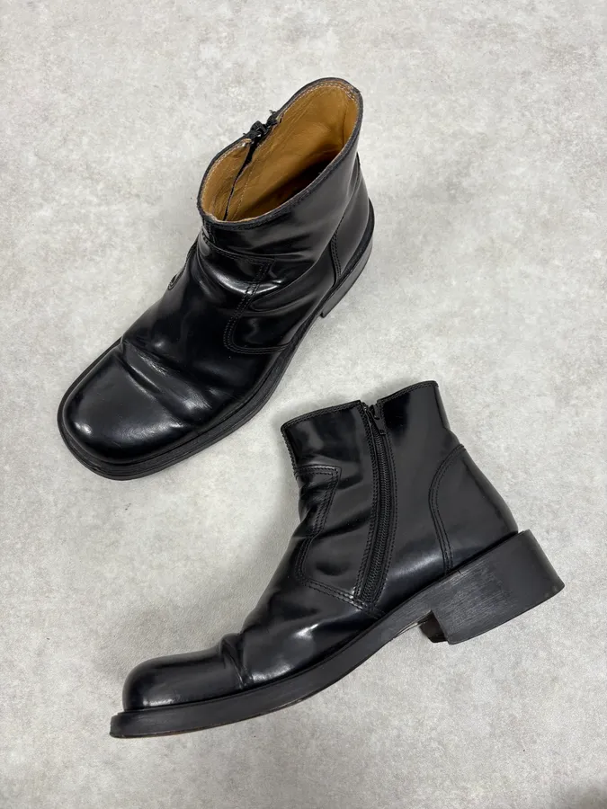 Dolce & Gabbana Black Minimalist Leather Boots - Image 5
