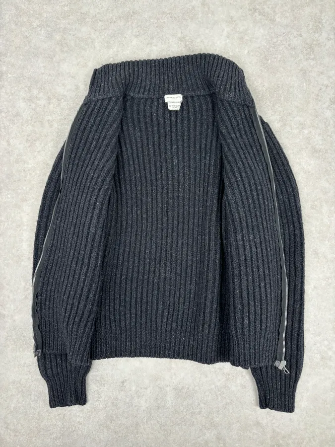 Dries Van Noten Dark Grey Wool Minimalist Zip-up Sweater - Image 7