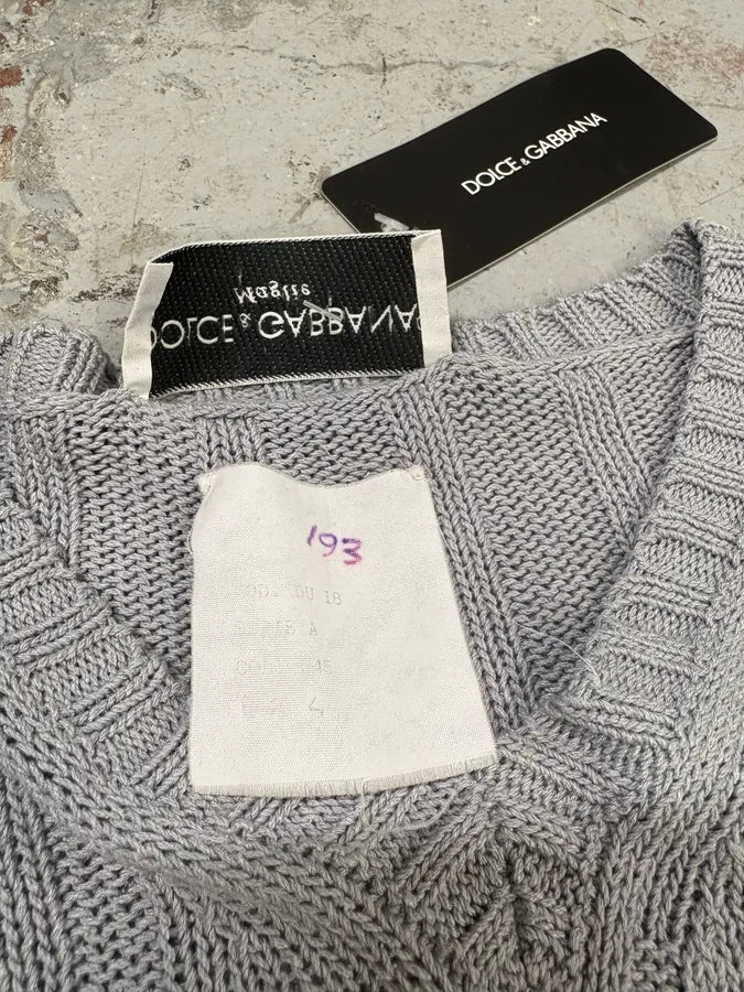 FW1995 Dolce & Gabbana Grey Wool V-Neck Sweater (M) - Image 10