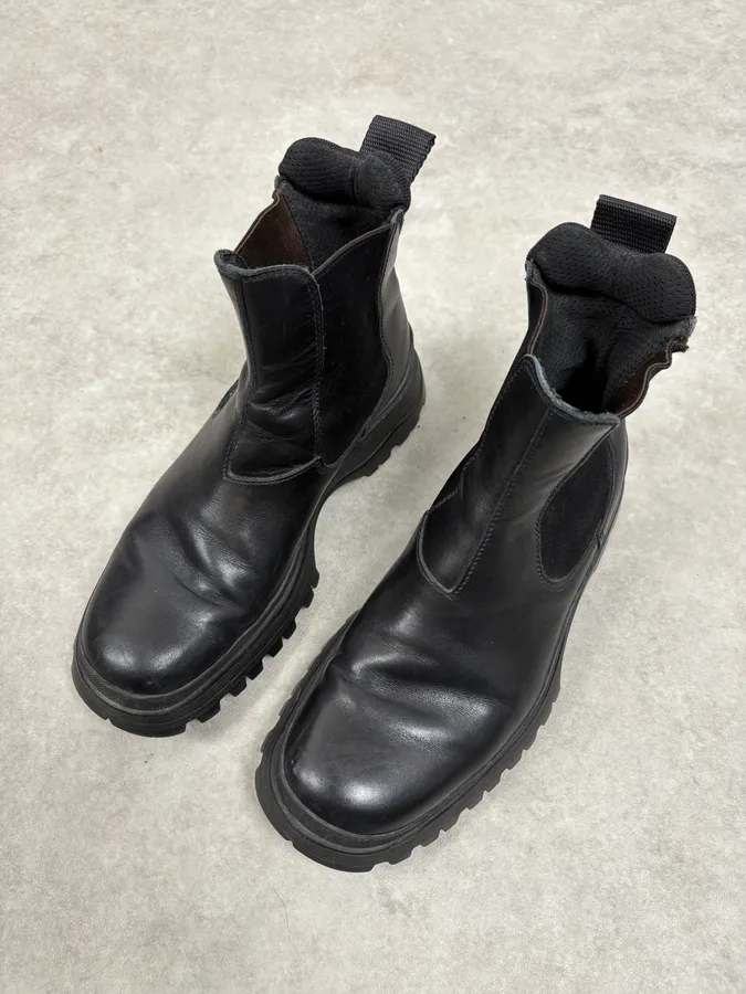 FW1999 Prada Black Chelsea Vibram Leather Boots - Image 3
