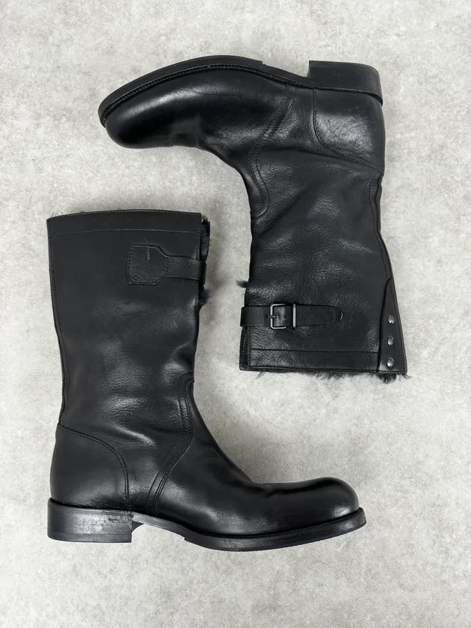 FW2000 Gucci Black Minimalist Fur Leather Boots - Image 2