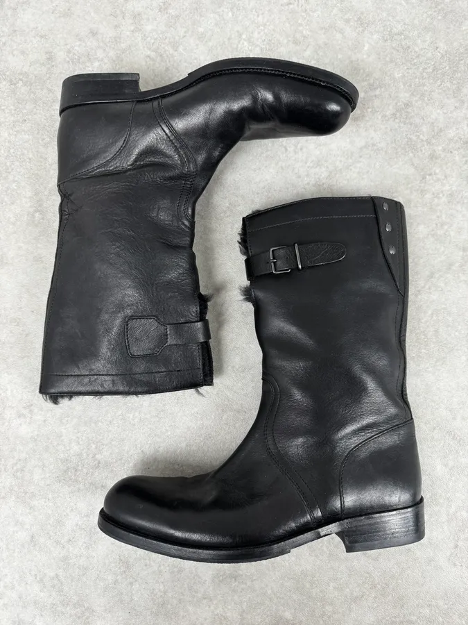 FW2000 Gucci Black Minimalist Fur Leather Boots - Image 3