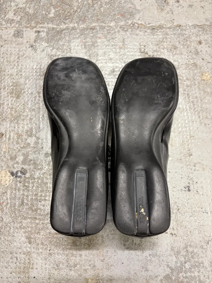 FW2000 Prada Black Pump Shoes - Image 8