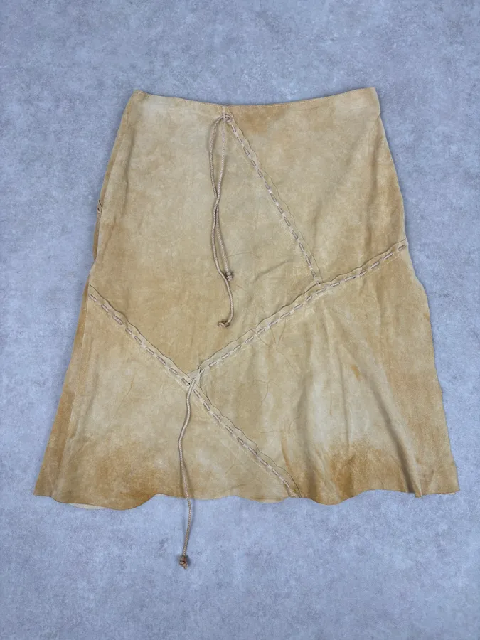 FW2001 Dolce & Gabbana Mustard Suede Lace-Up Midi Skirt - Image 4