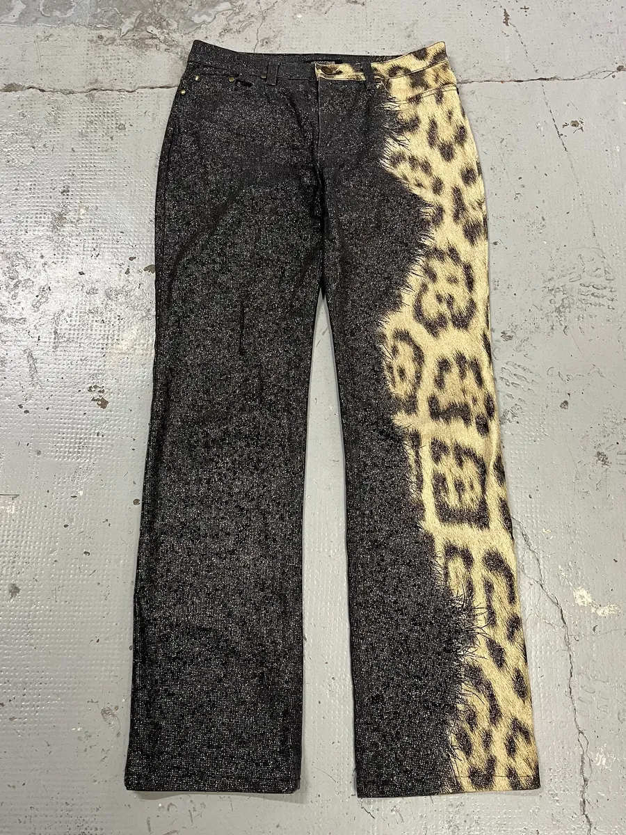 FW2001 Roberto Cavalli Shinny Faux Fur Leopard Pants - Image 4