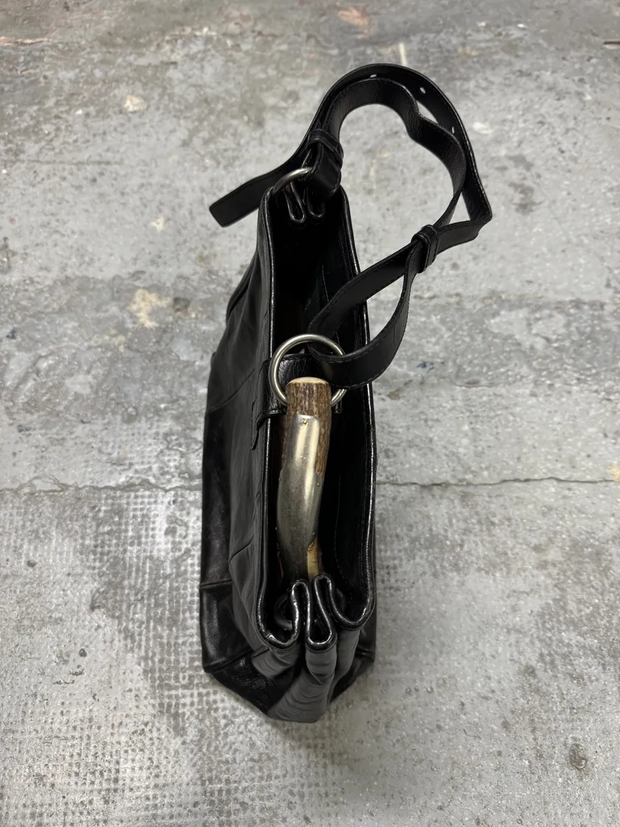 FW2001 Yves Saint Laurent Tom Ford Mombasa Horn Dark Black Leather Shoulder Bag - Image 9