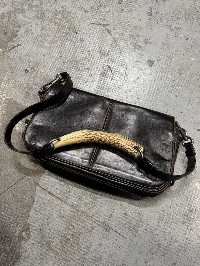 FW2002 Yves Saint Laurent Tom Ford Mombasa Horn Dark Brown Leather Shoulder Bag - Image 6