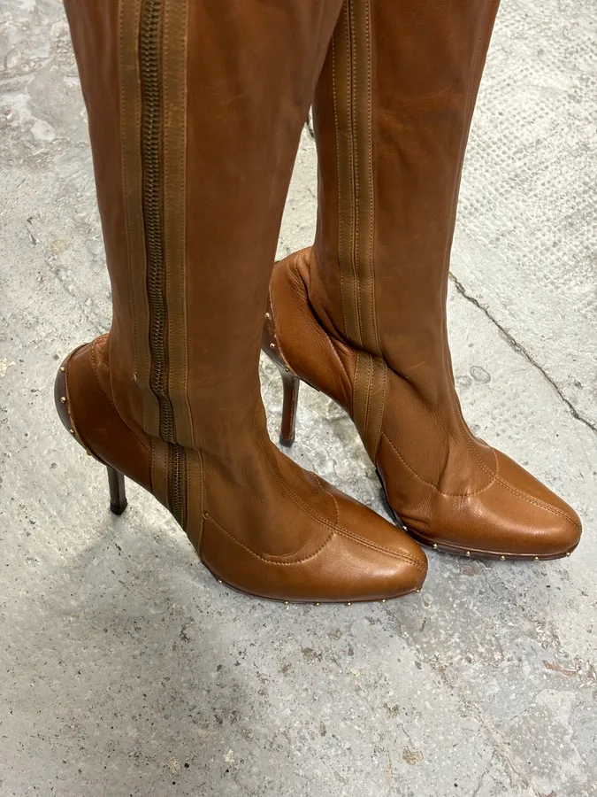 FW2003 Gucci Brown Leather Ankle Heels Boots by Tom Ford - Image 6