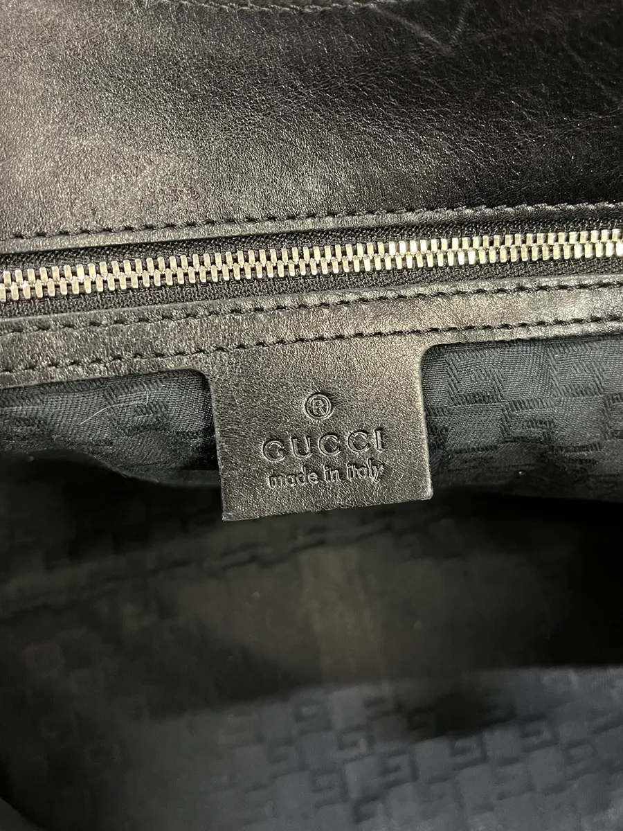 FW2003 Gucci G Logo Perforated Black Leather Shoulder Bag - Image 9